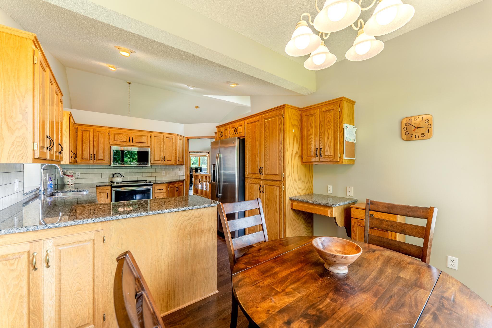 3022 Highpointe Curve Roseville, MN 55113 - Photo 12 of 38