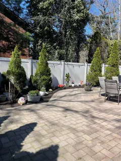 $1,249,000 | 10 Weatherstone Way, Smithtown, NY 11787