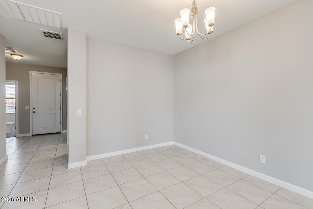 13634 West Briles Road Peoria, AZ 85383 - Photo 8 of 36 09-Briles