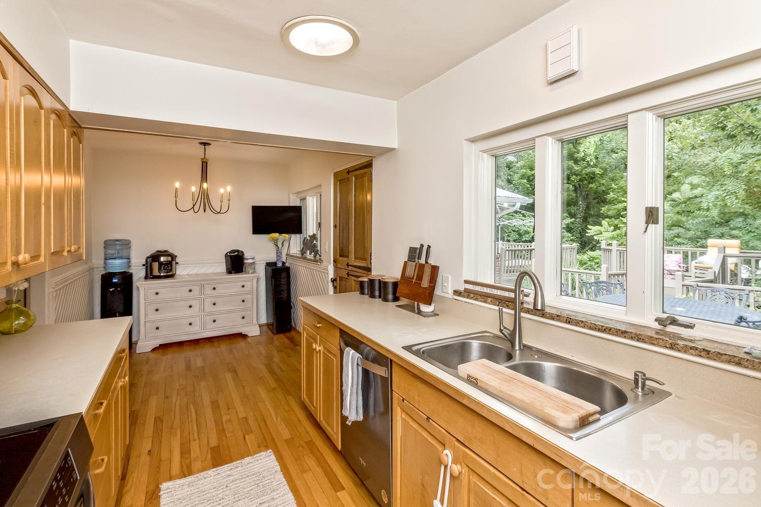83 Edgelawn Road Asheville, NC 28804 - Photo 13 of 44 Gallery Image 13