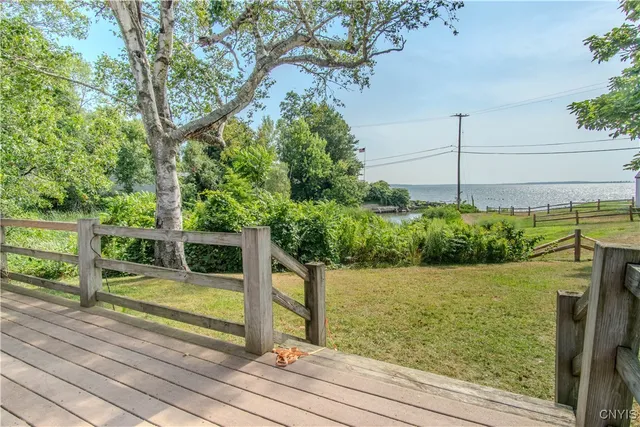 $519,900 | 17619 Hy Knoll Drive, Hounsfield, NY 13685