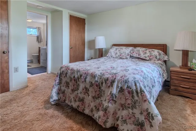 $519,900 | 17619 Hy Knoll Drive, Hounsfield, NY 13685