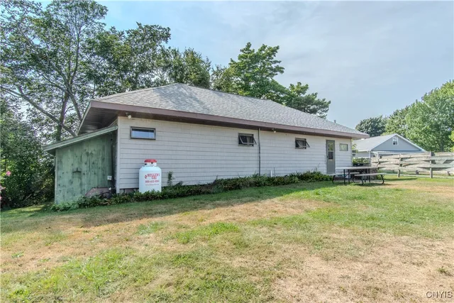 $519,900 | 17619 Hy Knoll Drive, Hounsfield, NY 13685