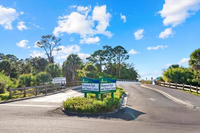 $369,500 | 2701 Shamrock Drive, Venice, FL 34293