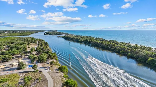 $369,500 | 2701 Shamrock Drive, Venice, FL 34293