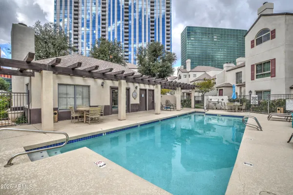 $325,000 | 100 East Fillmore Street, Unit 117, Phoenix, AZ 85004
