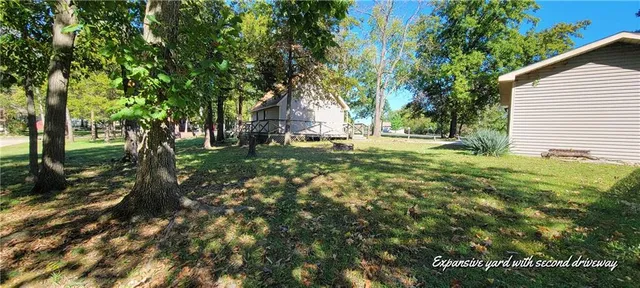 $229,900 | 18594 Mimosa Drive, Warsaw, MO 65355