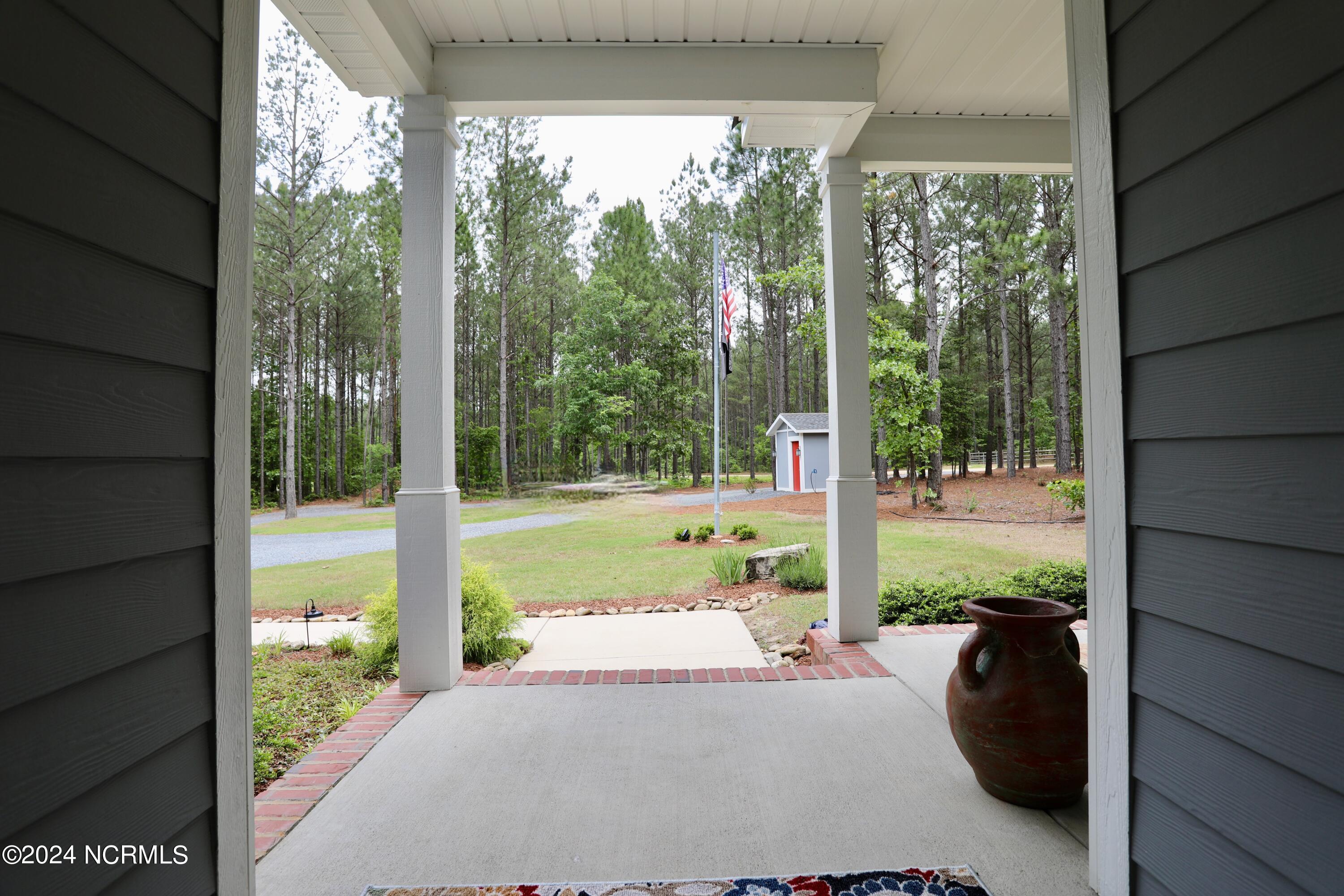 135 Autumn Ridge Lane Aberdeen, NC 28315 - Photo 9 of 78 023A9436
