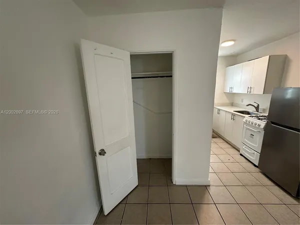 $1,450 | 480 Southwest 10th Street, Unit 6, Miami, FL 33130