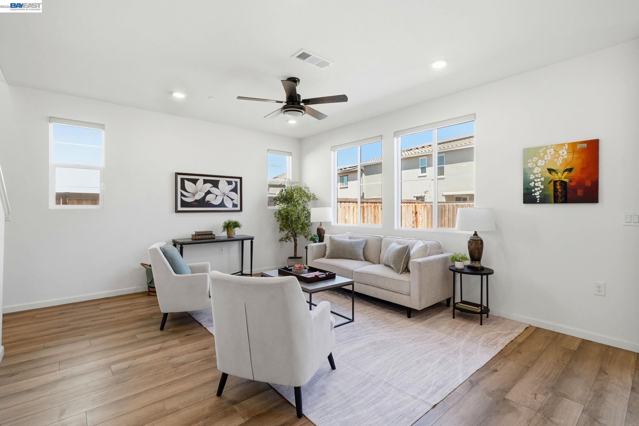 639 Rosedale Way Lathrop, CA 95330 - Photo 5 of 42 Gallery Image 5