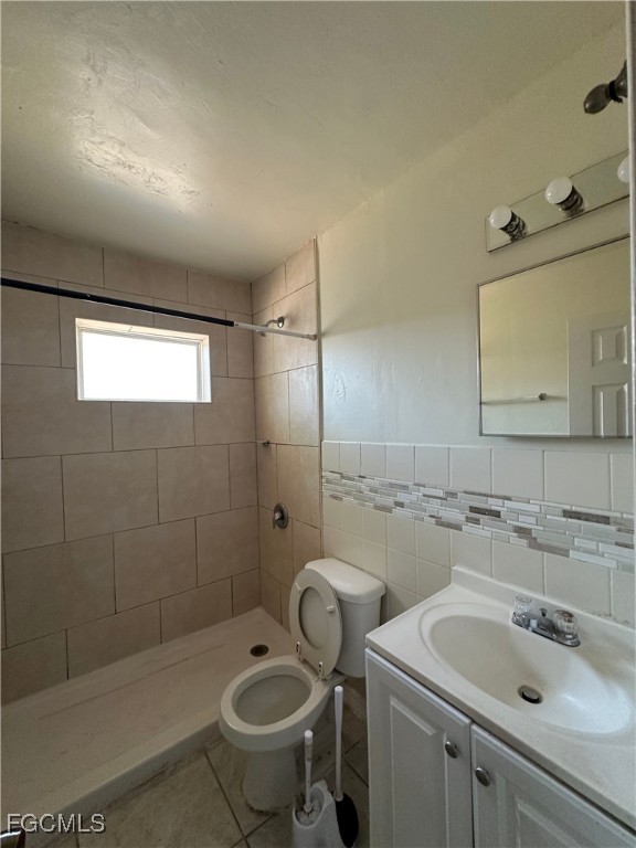 1935 Ricardo Avenue Fort Myers, FL 33901 - Photo 3 of 8