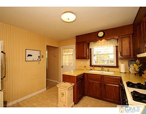 18 Dorian Road Metuchen, NJ 08840 - Photo 14 of 25