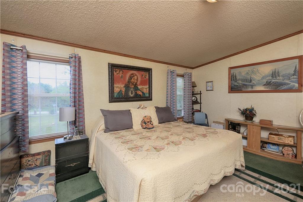 255 Cornwall Road Harmony, NC 28634 - Photo 7 of 40 Gallery Image 7