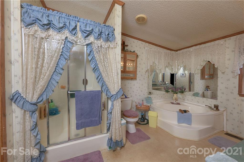 255 Cornwall Road Harmony, NC 28634 - Photo 10 of 40 Gallery Image 10