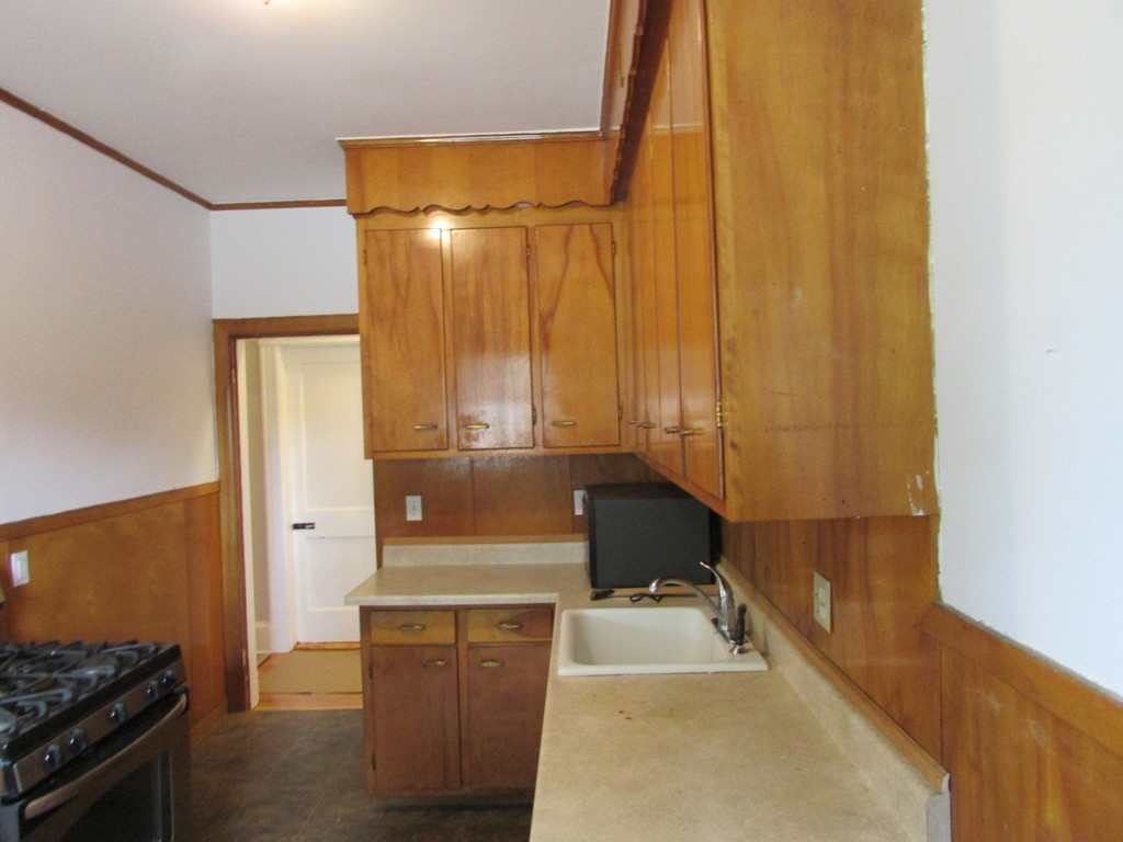 19 Hamilton Road, Unit 5 Brookline, MA 02446 - Photo 12 of 14