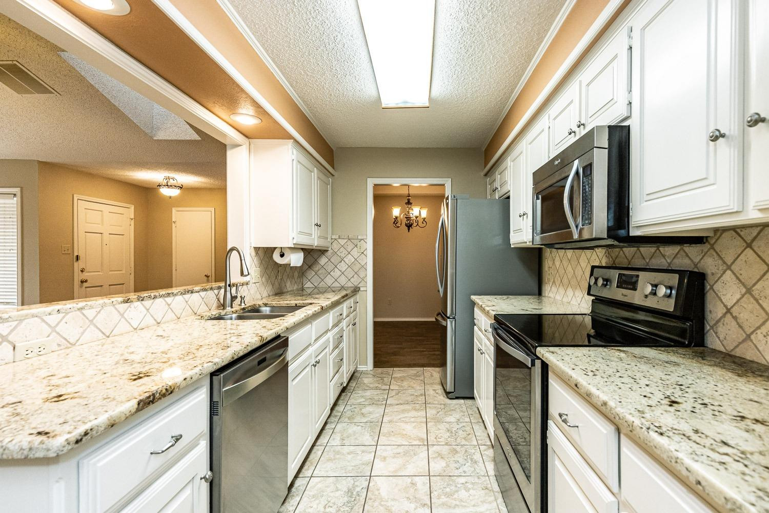 3202 66th Street, Unit A Lubbock, TX 79413 - Photo 16 of 37 Photo 16