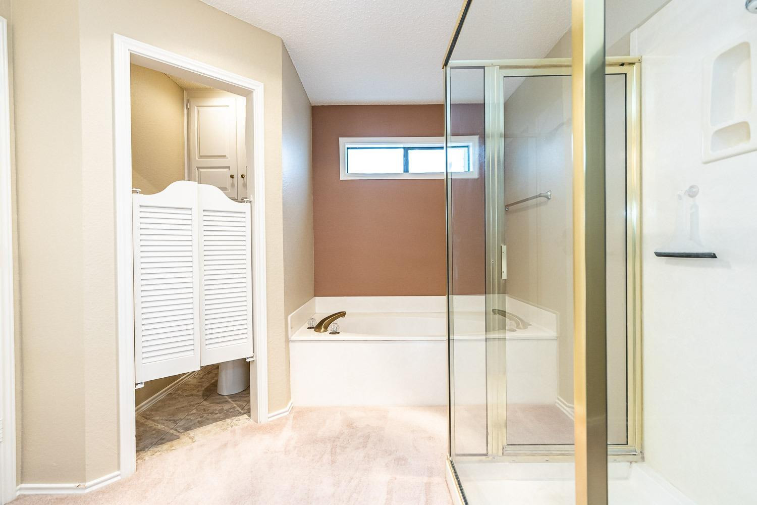 3202 66th Street, Unit A Lubbock, TX 79413 - Photo 21 of 37 Soaking Tub