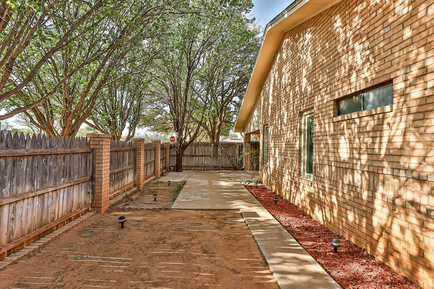3202 66th Street, Unit A Lubbock, TX 79413 - Photo 34 of 37 Photo 34