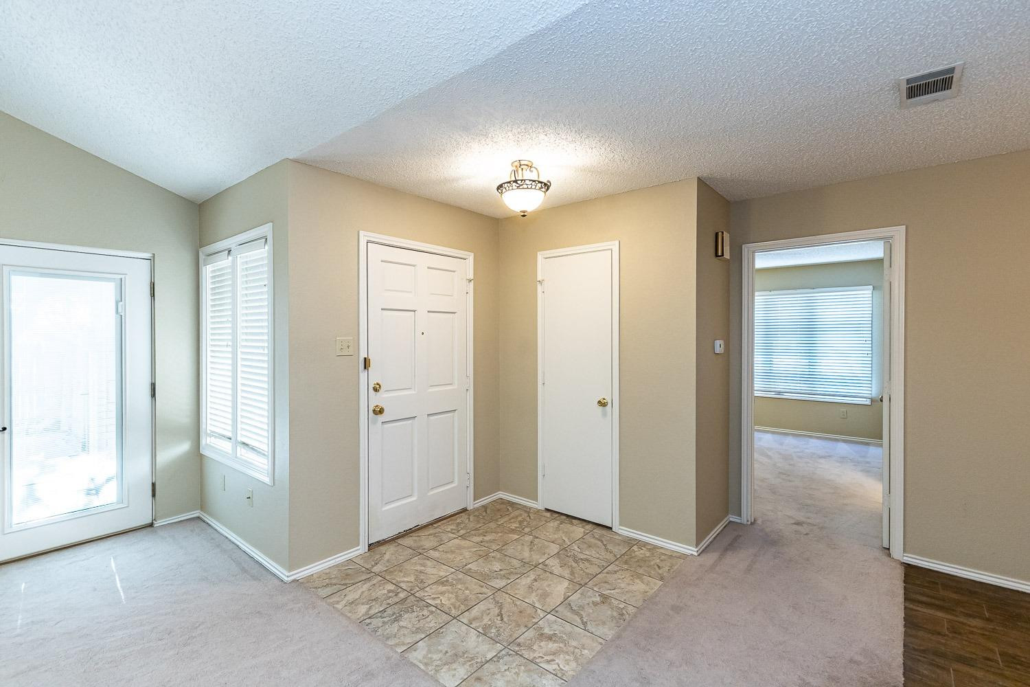 3202 66th Street, Unit A Lubbock, TX 79413 - Photo 4 of 37 Welcome Home!
