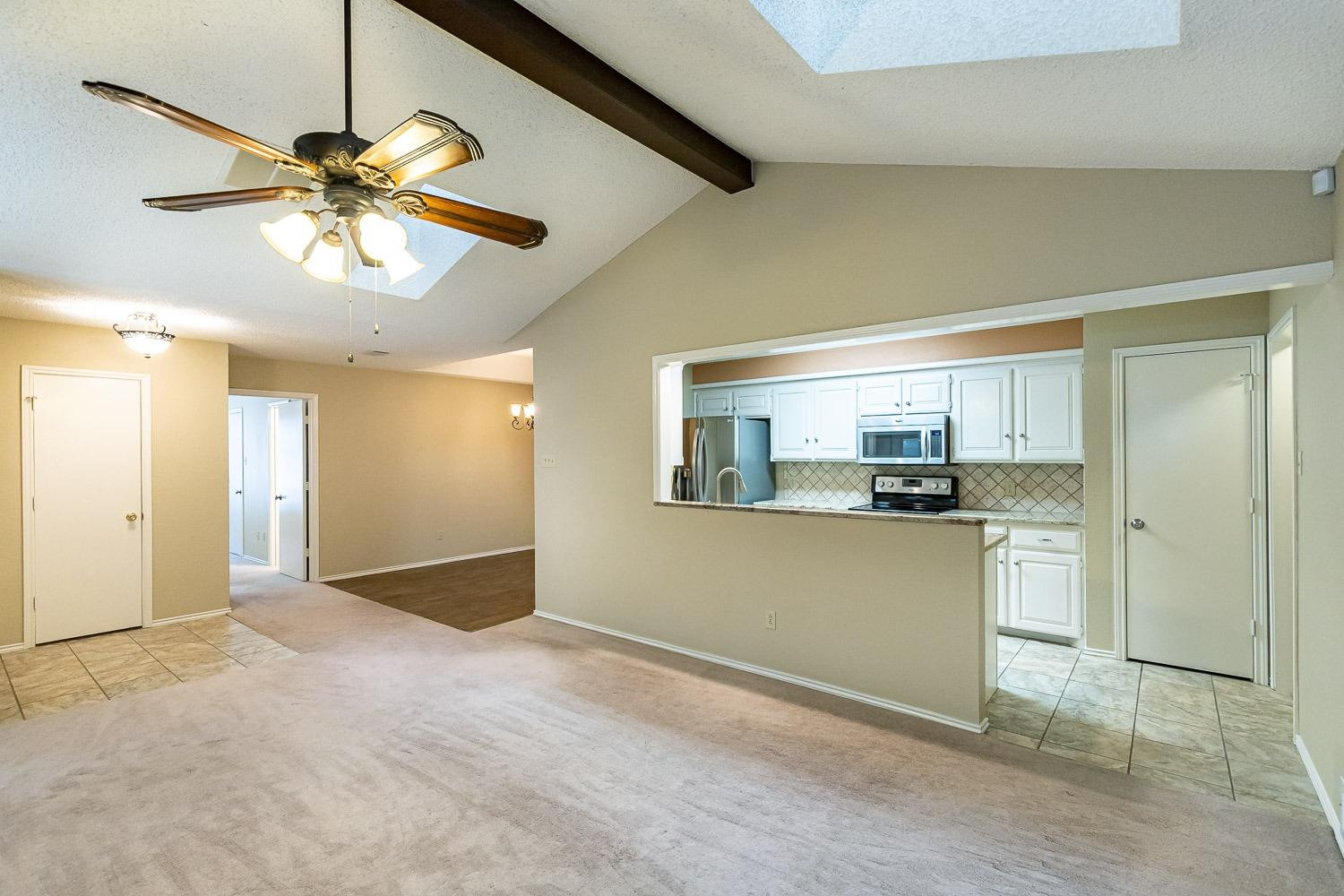 3202 66th Street, Unit A Lubbock, TX 79413 - Photo 9 of 37 Open Flow!