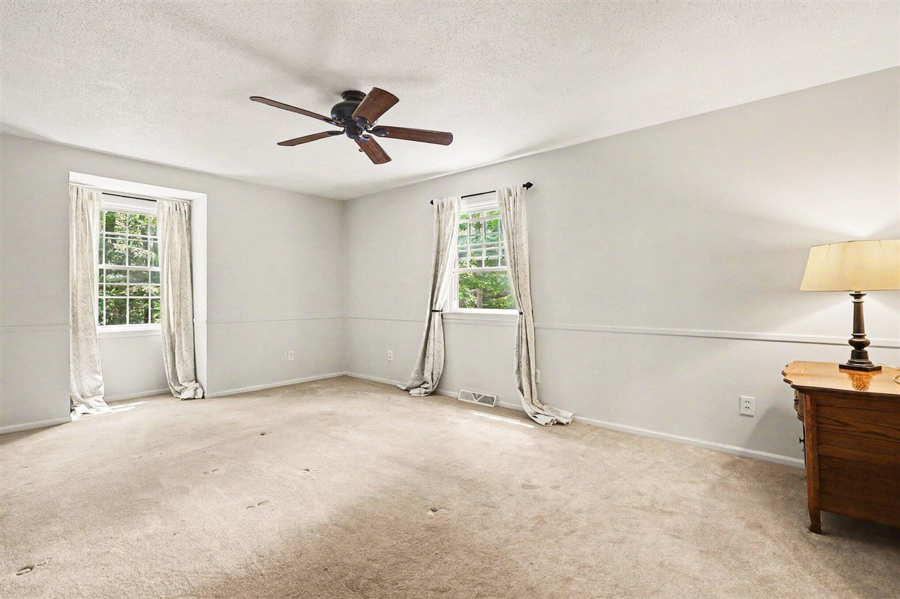 280 Portchester Road Holland, MI 49424 - Photo 15 of 31