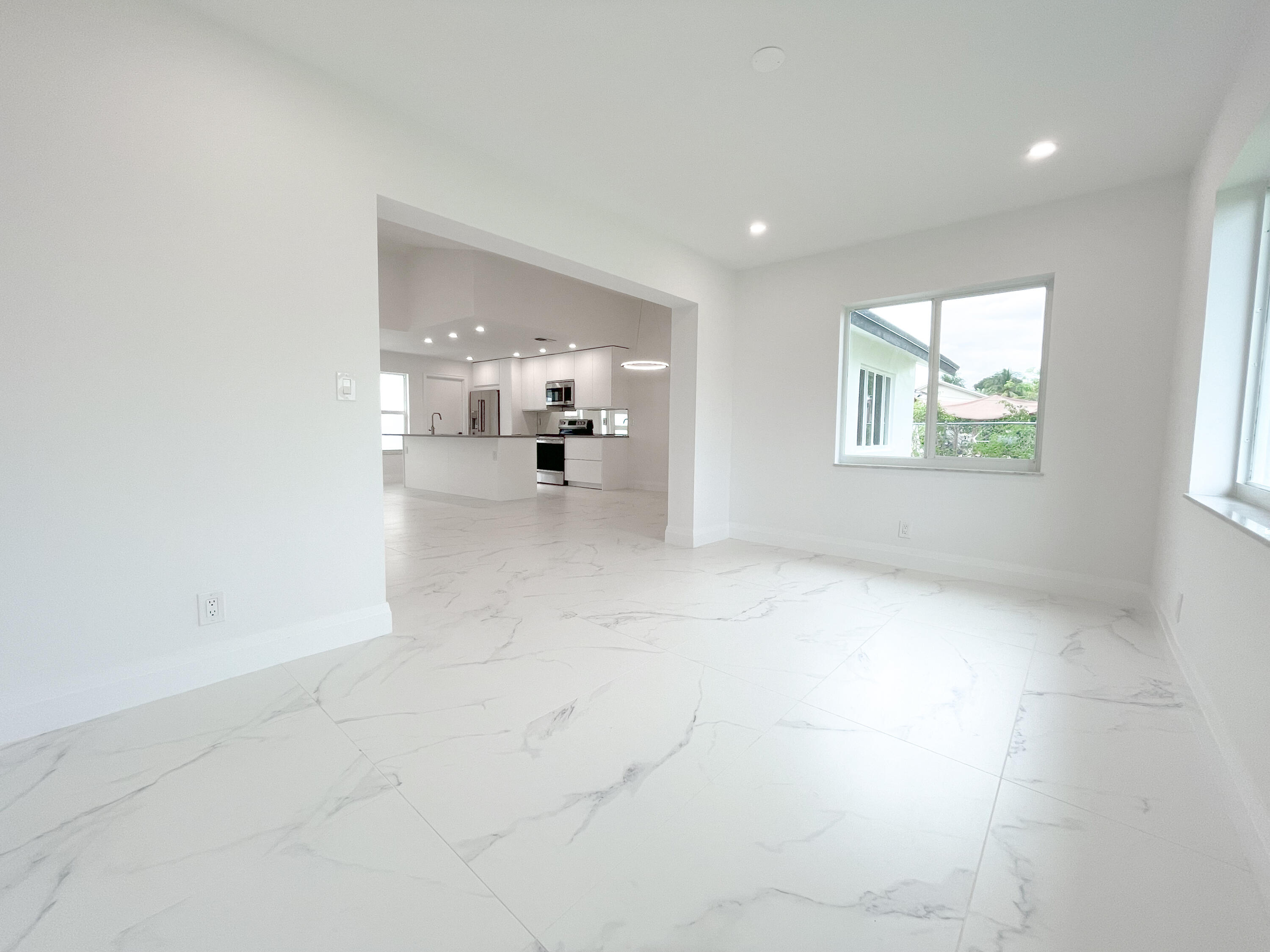 19446 Colorado Circle Boca Raton, FL 33434 - Photo 13 of 45 Florida Room