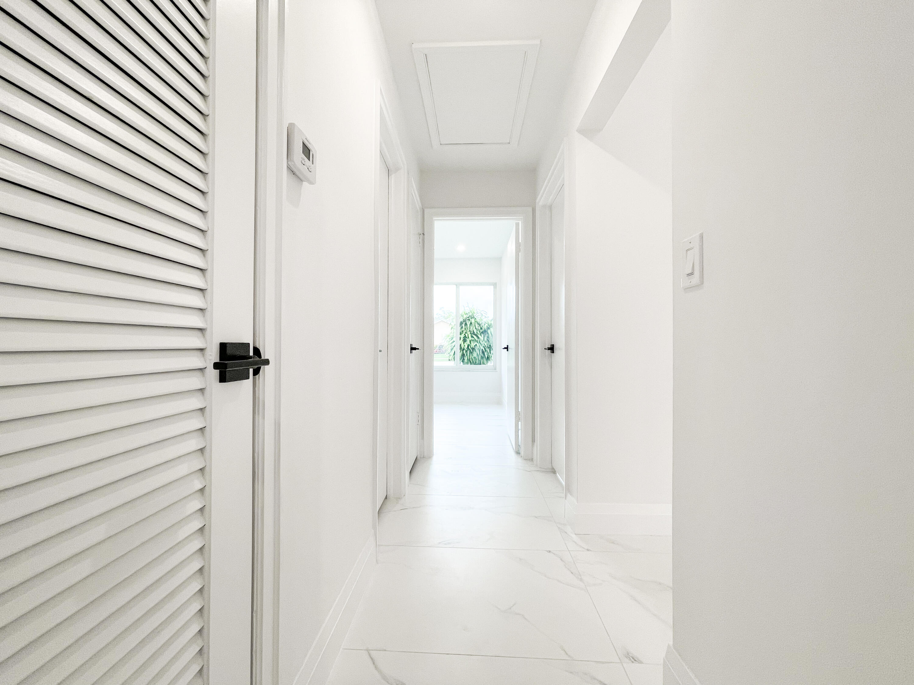 19446 Colorado Circle Boca Raton, FL 33434 - Photo 20 of 45 Hallway