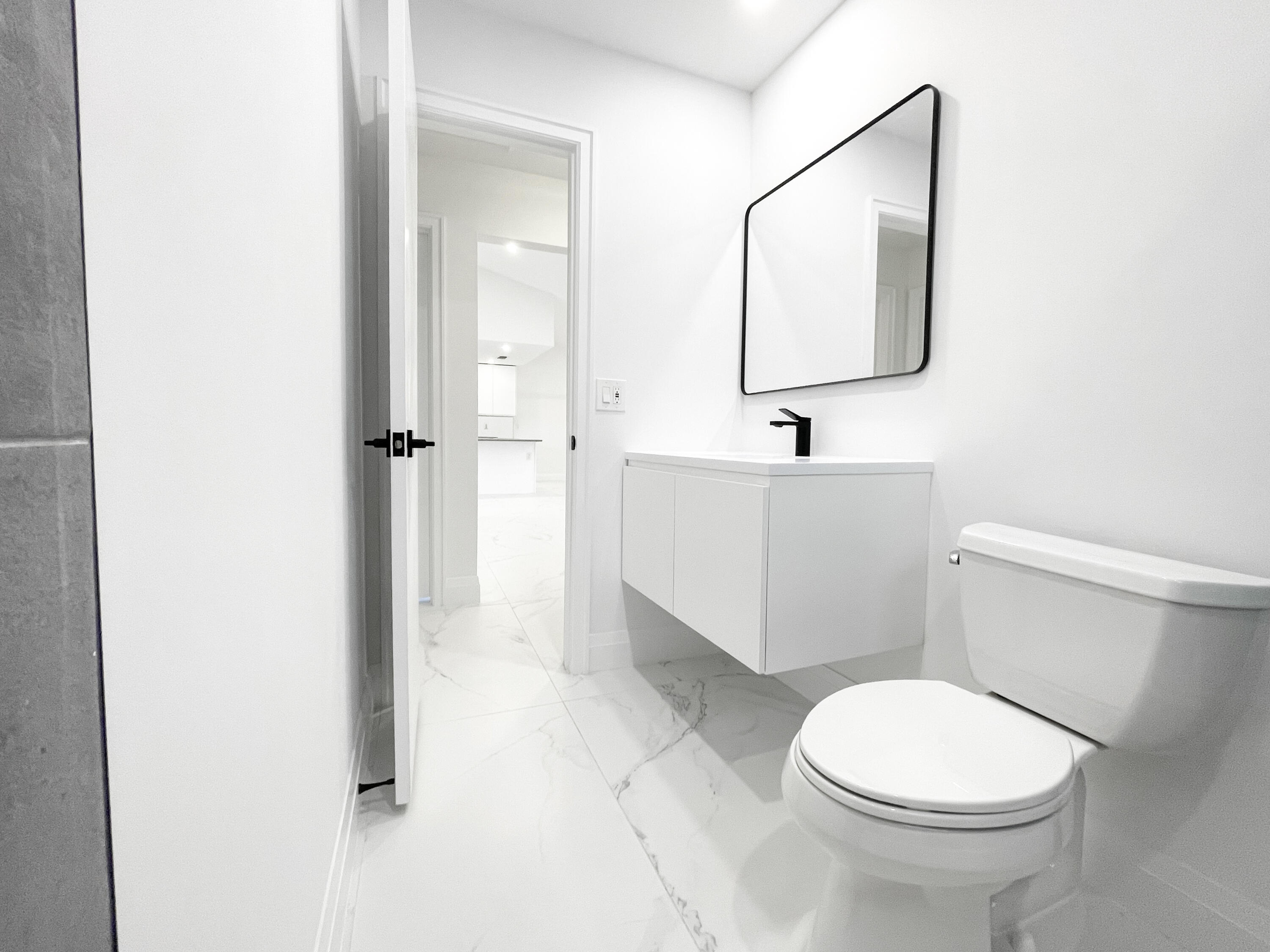 19446 Colorado Circle Boca Raton, FL 33434 - Photo 32 of 45 2nd Bathroom