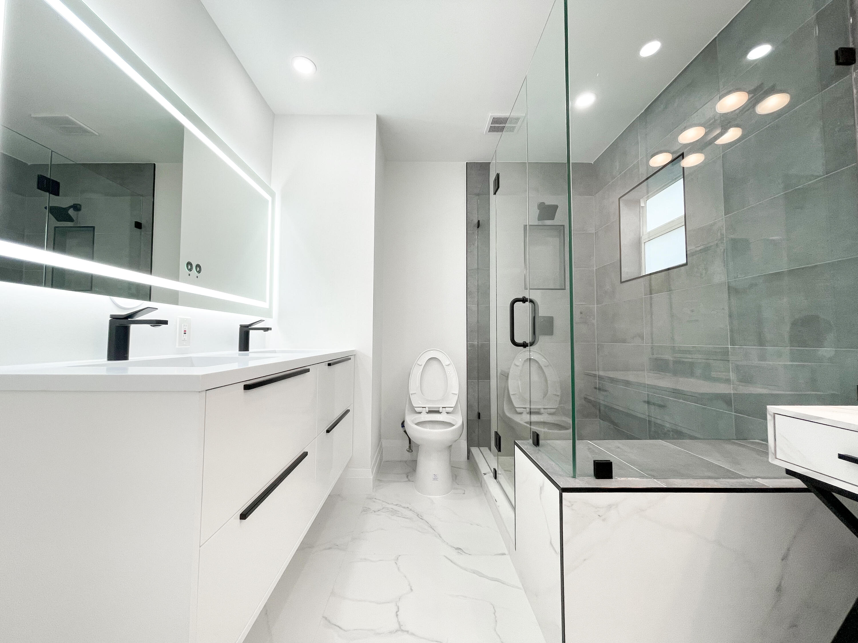 19446 Colorado Circle Boca Raton, FL 33434 - Photo 36 of 45 Master Bathroom