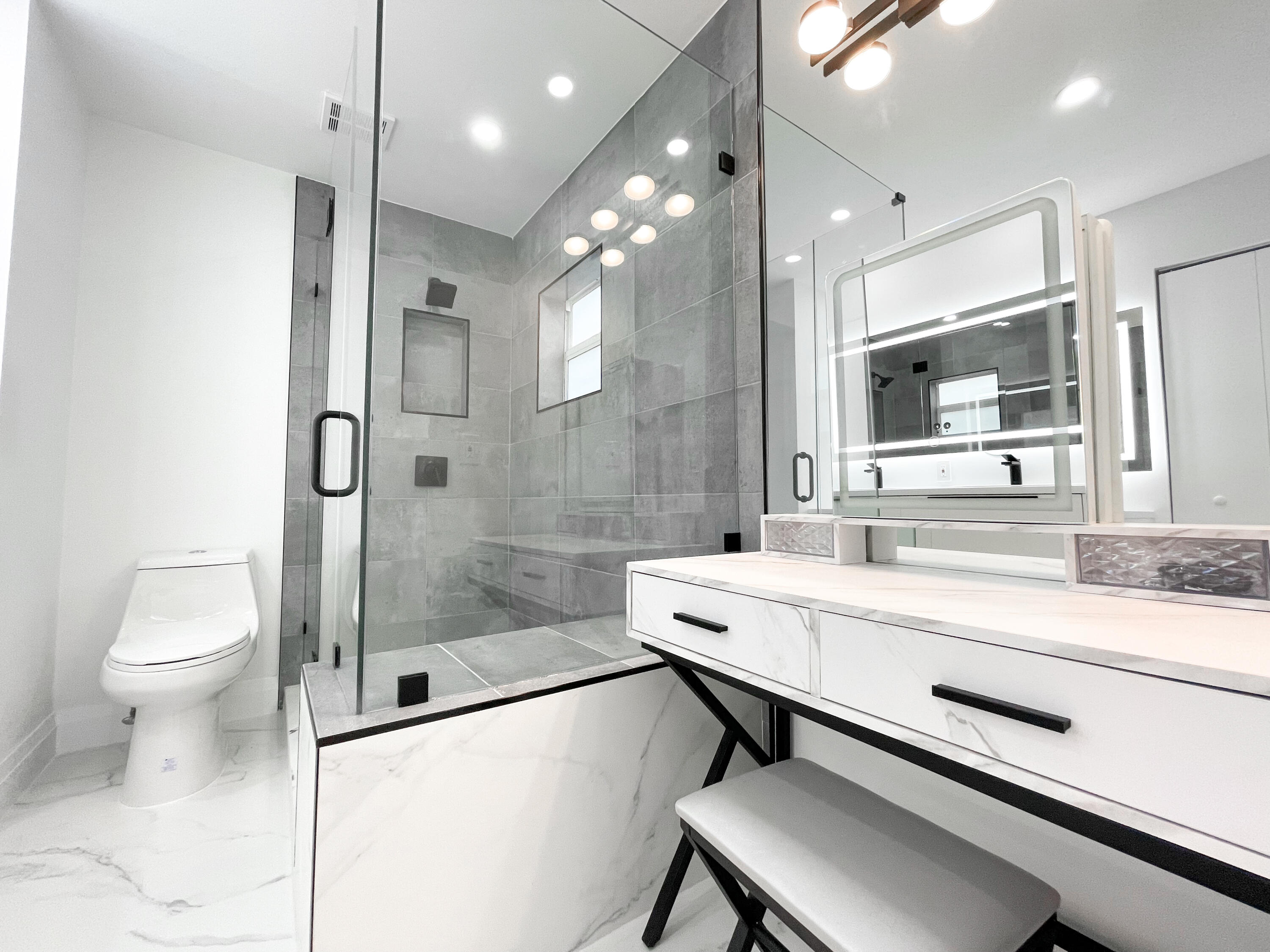 19446 Colorado Circle Boca Raton, FL 33434 - Photo 38 of 45 Master Bathroom