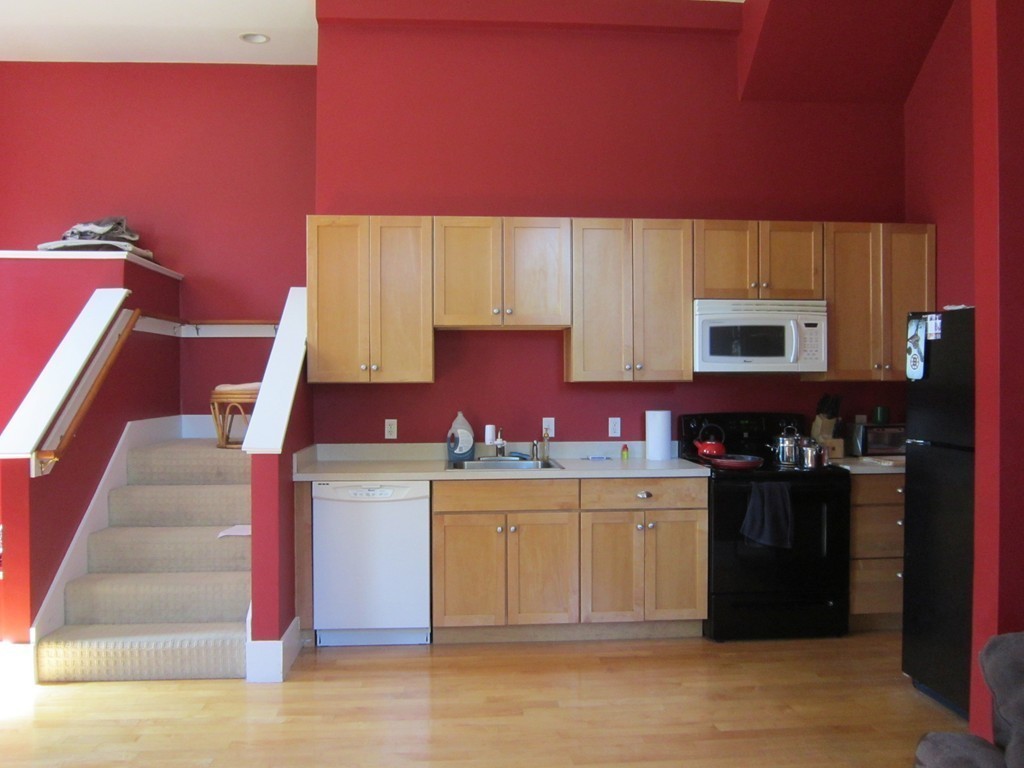 160 Playstead Road, Unit 2 Medford, MA 02155 - Photo 3 of 10 Gallery Image 3