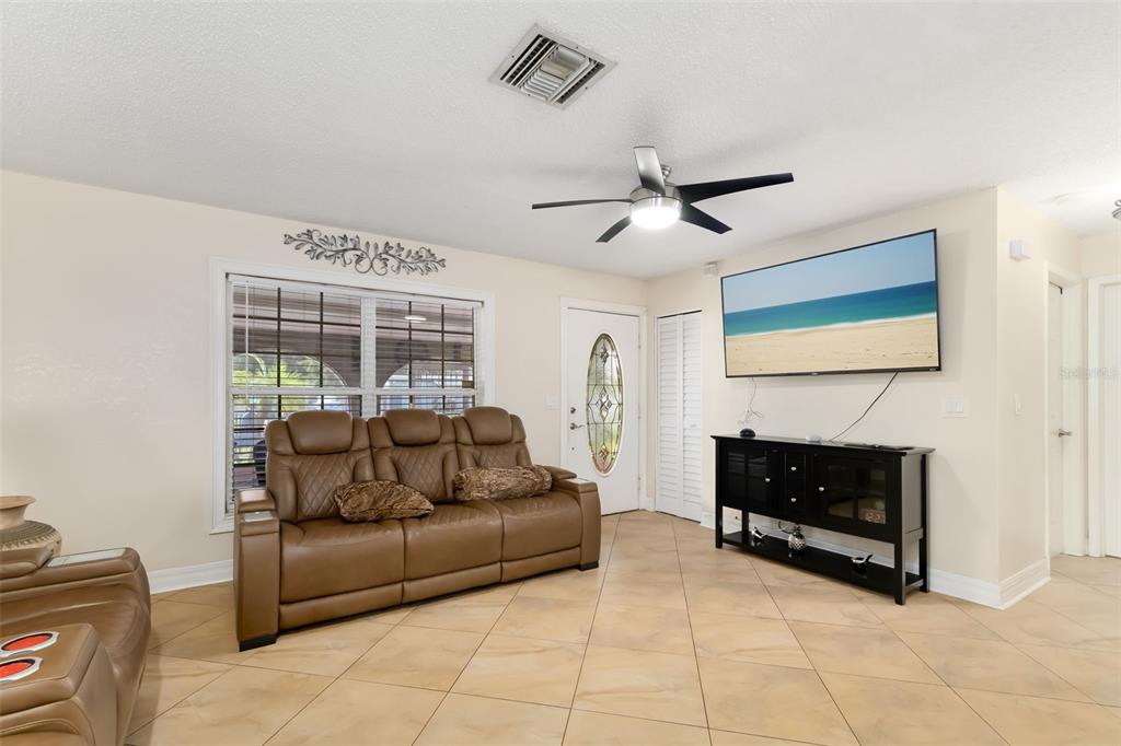 6012 Francis Drive Apollo Beach, FL 33572 - Photo 21 of 57 Gallery Image 21