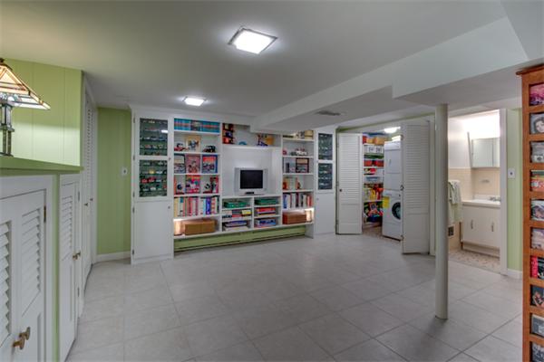 14 Pierce Road, Unit 14 Watertown, MA 02472 - Photo 16 of 22 Gallery Image 16
