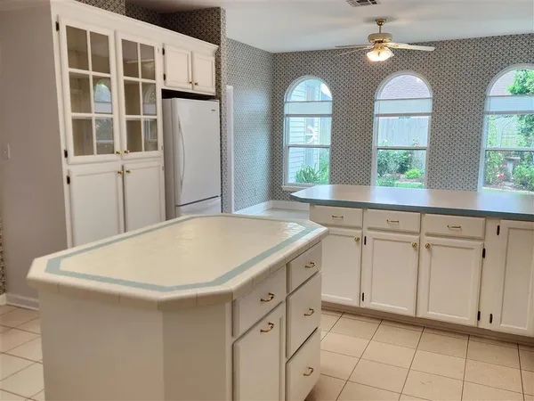 $389,000 | 4215 West Jevon Lane, Lake Charles, LA 70605