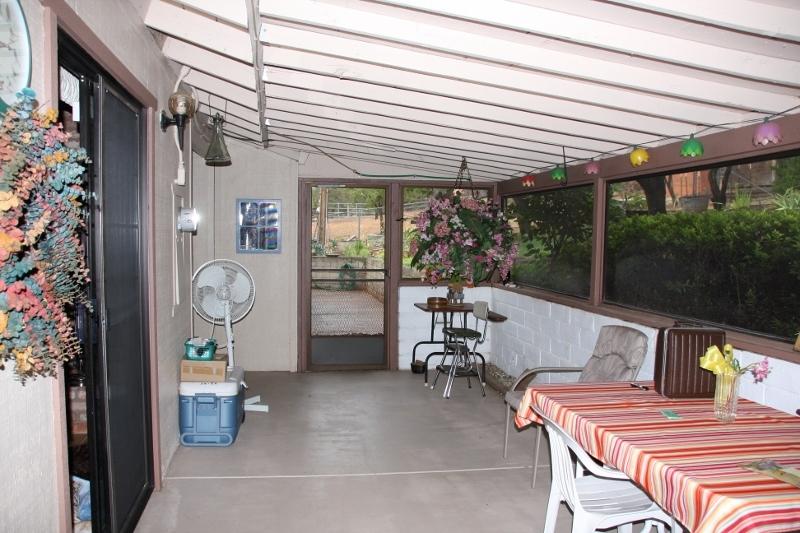 8891 Simmons Road Redding, CA 96001 - Photo 7 of 25 IMG_6935 (800x533)