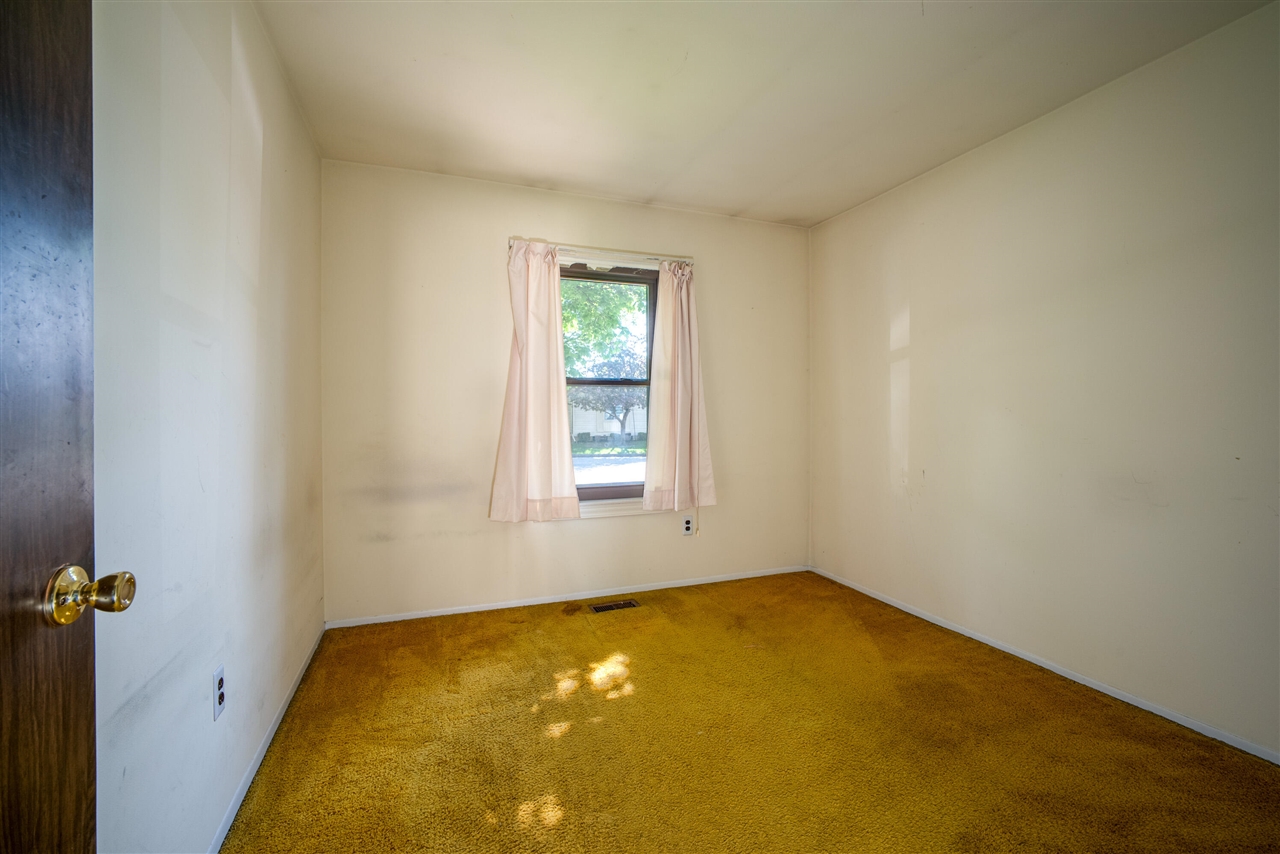 2887 Roundtree Drive Troy, MI 48083 - Photo 12 of 20