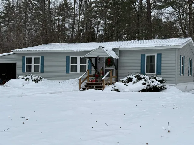$179,900 | 357 Lamplighters Park, North Conway, NH 03860