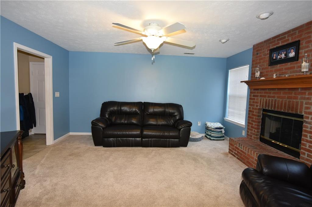 2943 Prairie Stream Way Columbus, IN 47203 - Photo 14 of 26 Gallery Image 14