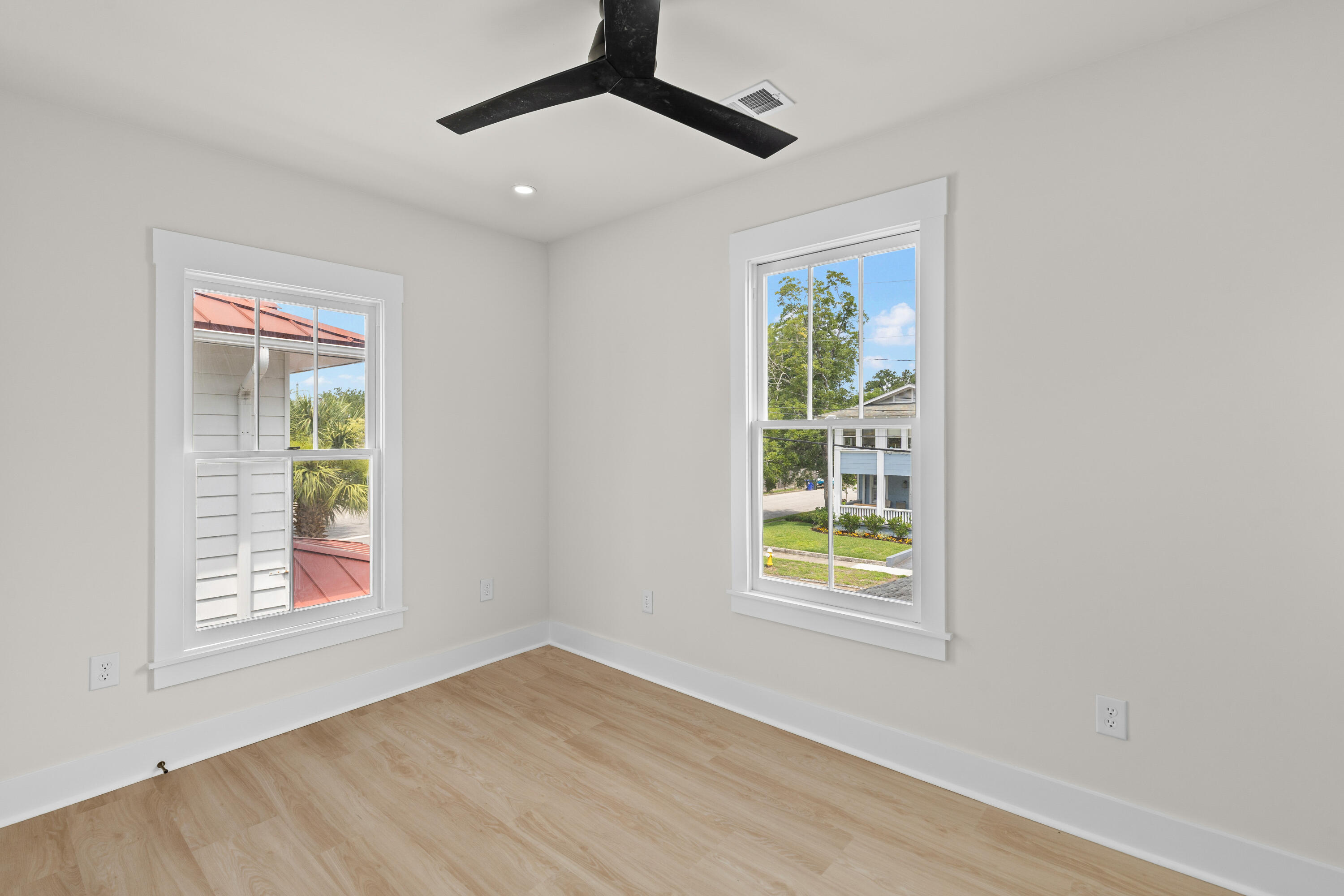 61 Maple Street Charleston, SC 29403 - Photo 36 of 57 61-Maple-27