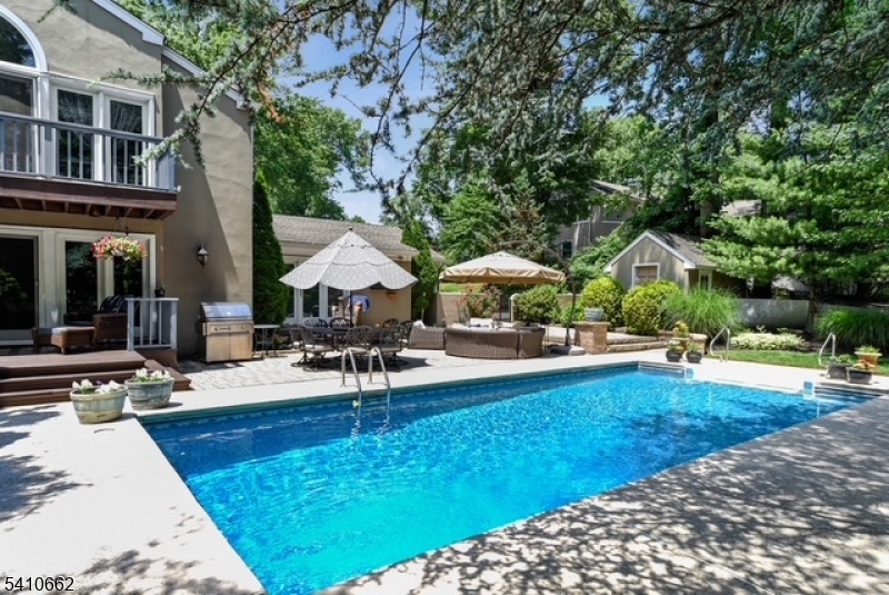 2102 Gamble Road Scotch Plains, NJ 07076 - Photo 3 of 50