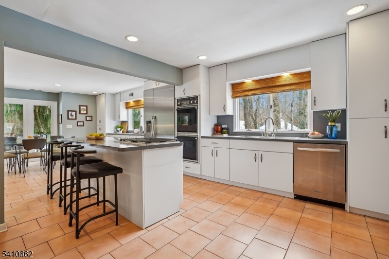 2102 Gamble Road Scotch Plains, NJ 07076 - Photo 10 of 50