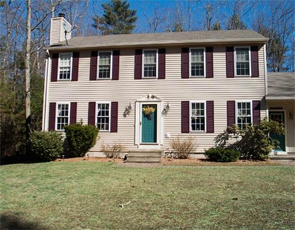 58 Allen Road Sturbridge, MA 01566 - Photo 2 of 18 a front view of a house with yard