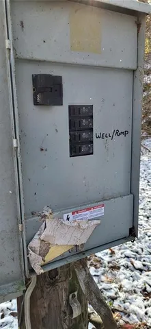 a view of a pathway with a yard