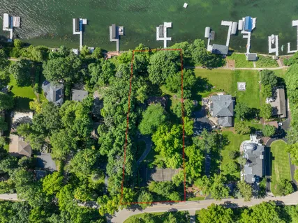 $2,250,000 | 2304 North Shore Drive, Delavan, WI 53115