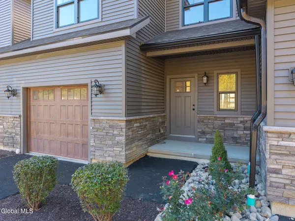 $650,000 | 24 Hill Crest Lane, Unit 6, Lake George, NY 12845