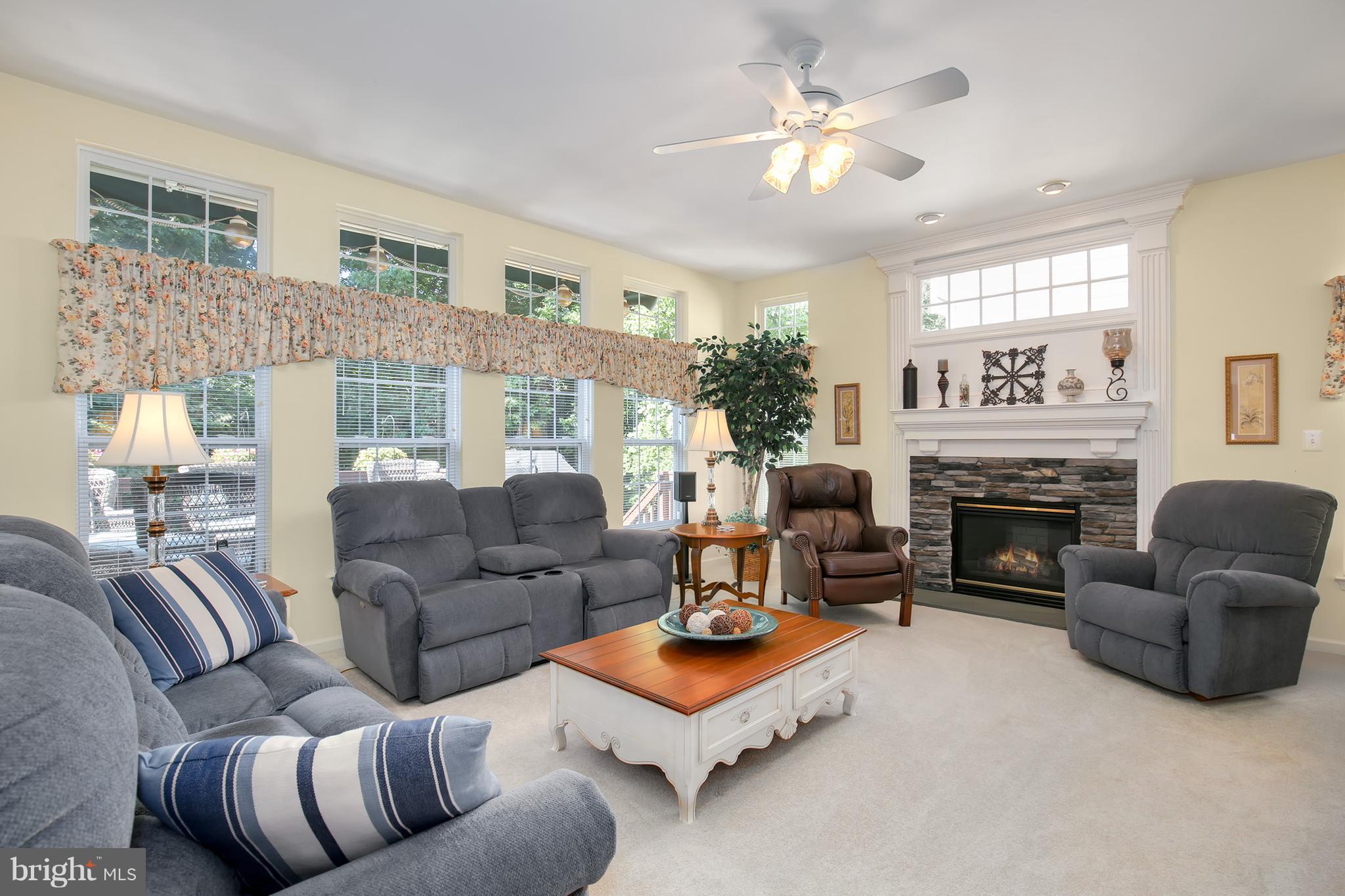 6431 Spring Forest Road Frederick, MD 21701 - Photo 11 of 30 Living Room