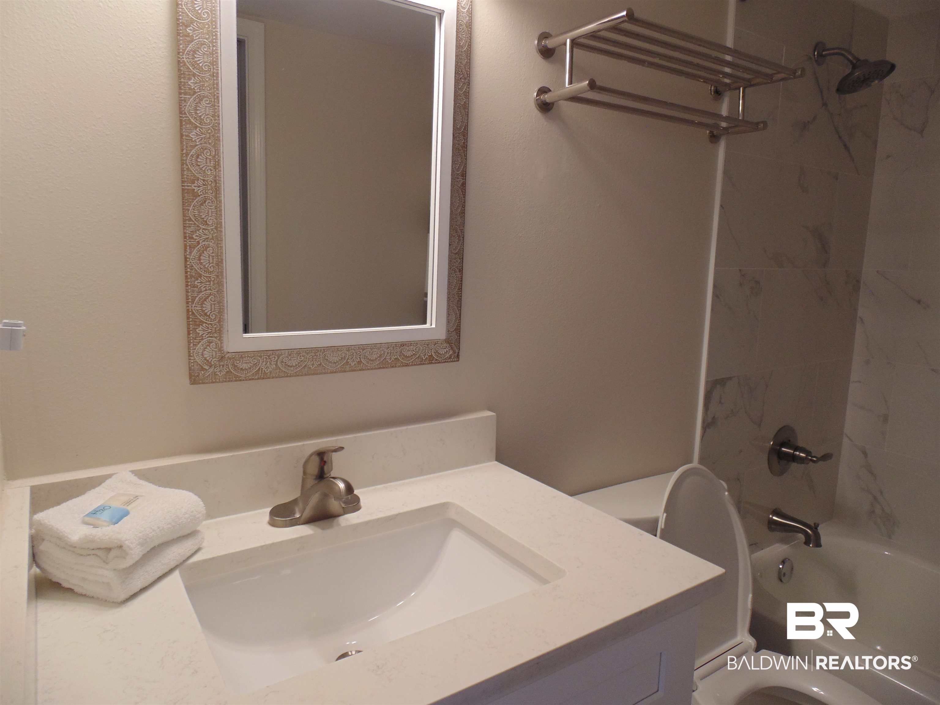 645 Plantation Road, Unit 6505 Gulf Shores, AL 36542 - Photo 14 of 25 New Vanity w/Quartz