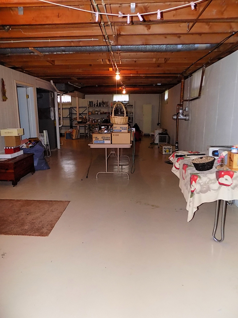 435 Sylvan Avenue Grand Ridge, IL 61325 - Photo 14 of 14 a view of a room with gym equipment