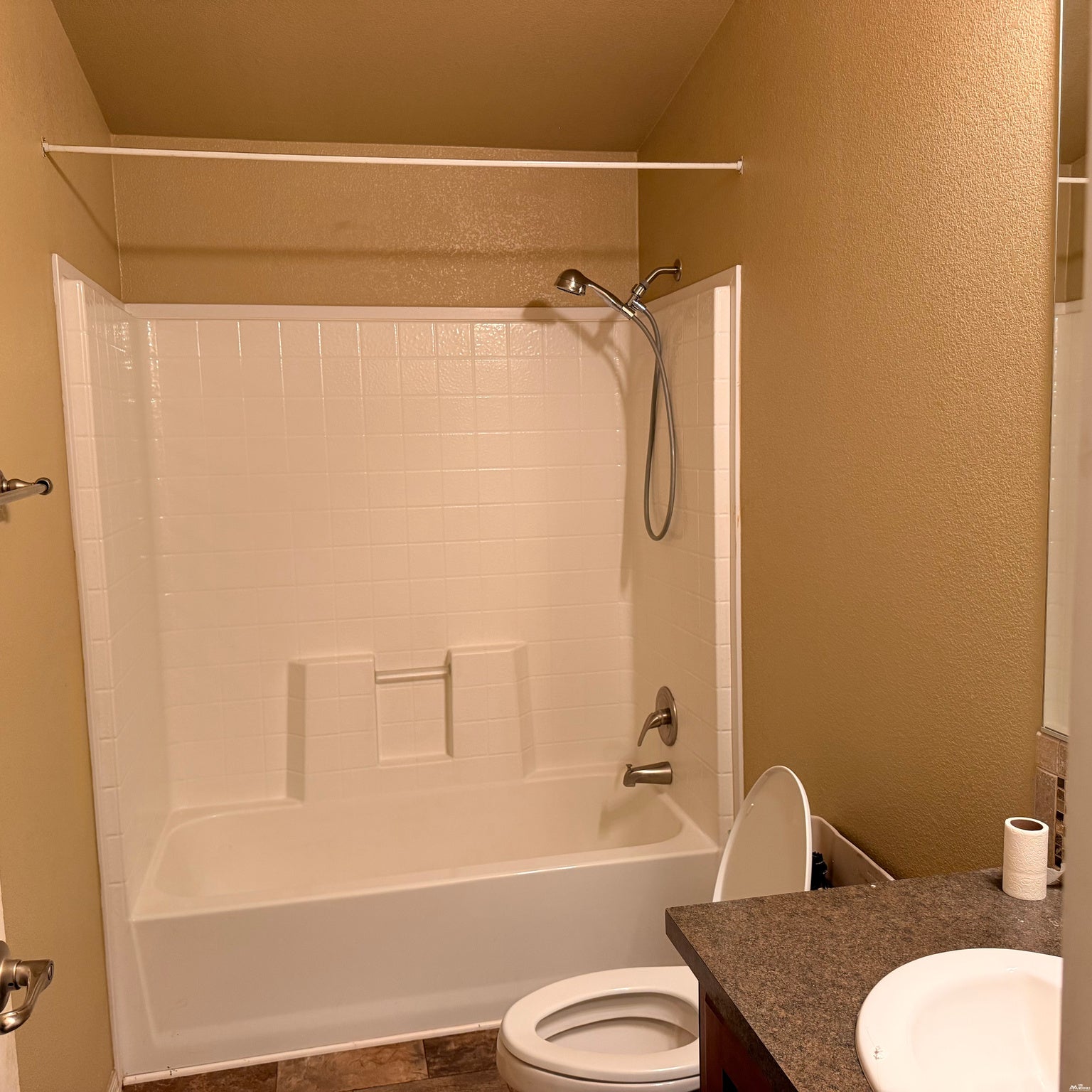 108 Crestview Road Gallup, NM 87301 - Photo 24 of 33 Gallery Image 24