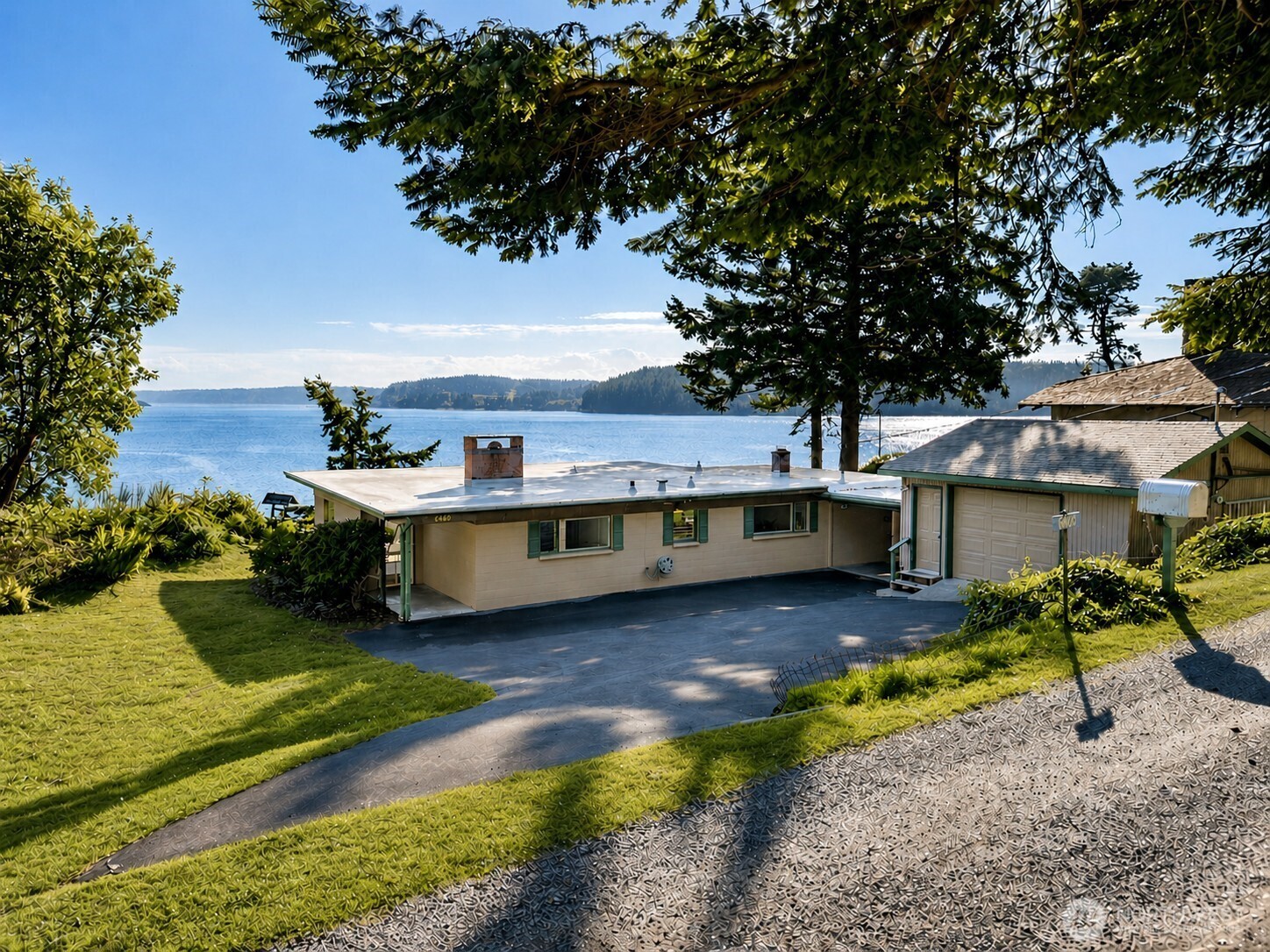 6860 Salmon Beach Road Anacortes, WA 98221 - Photo 3 of 32